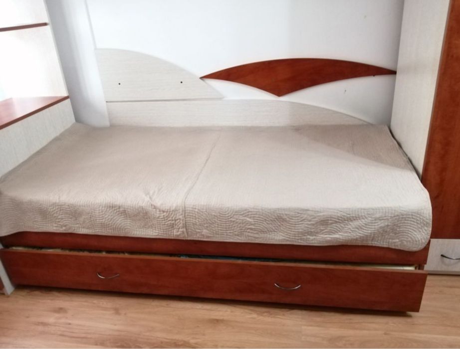 Vând mobilă de dormitor copii