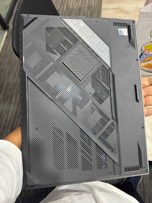 ROG Strix G16 (2023) G614
