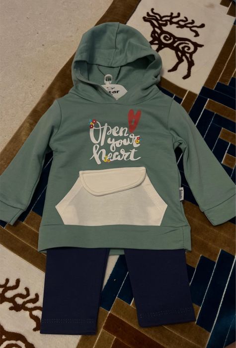 стильный детский костюм с копюшоном