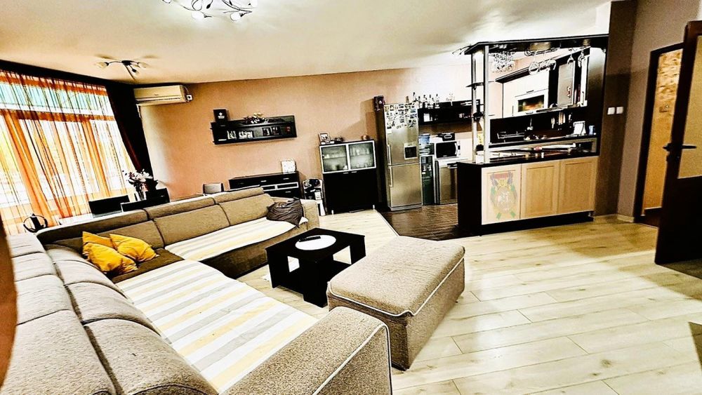 Продава се Етаж от къща в Шумен, Томбул джамия - 125 кв.м за 1120 €/кв.м - Снимка #3