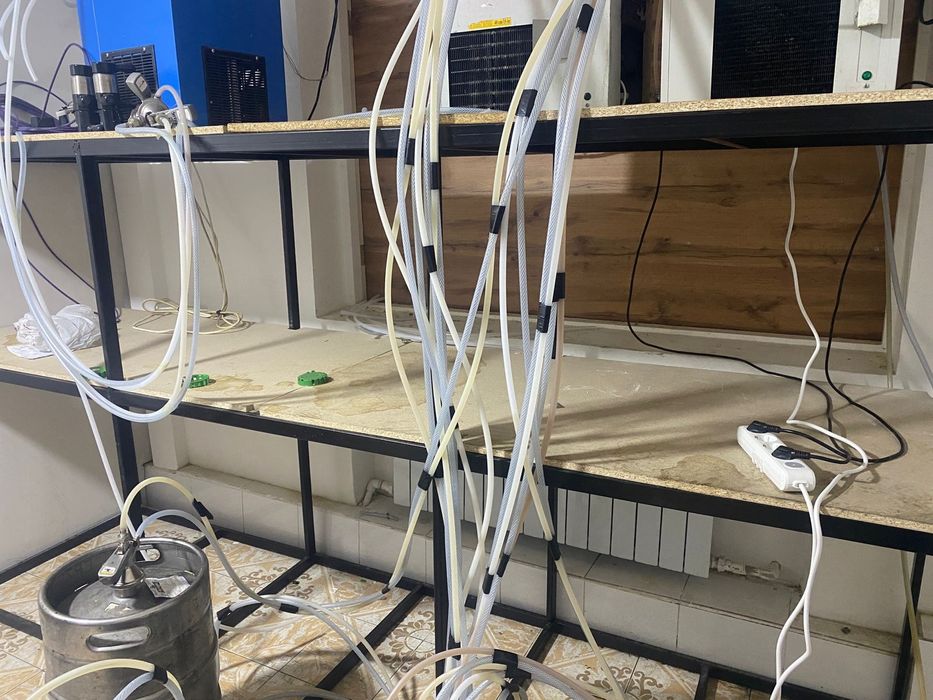 Продаётся  стеллаж