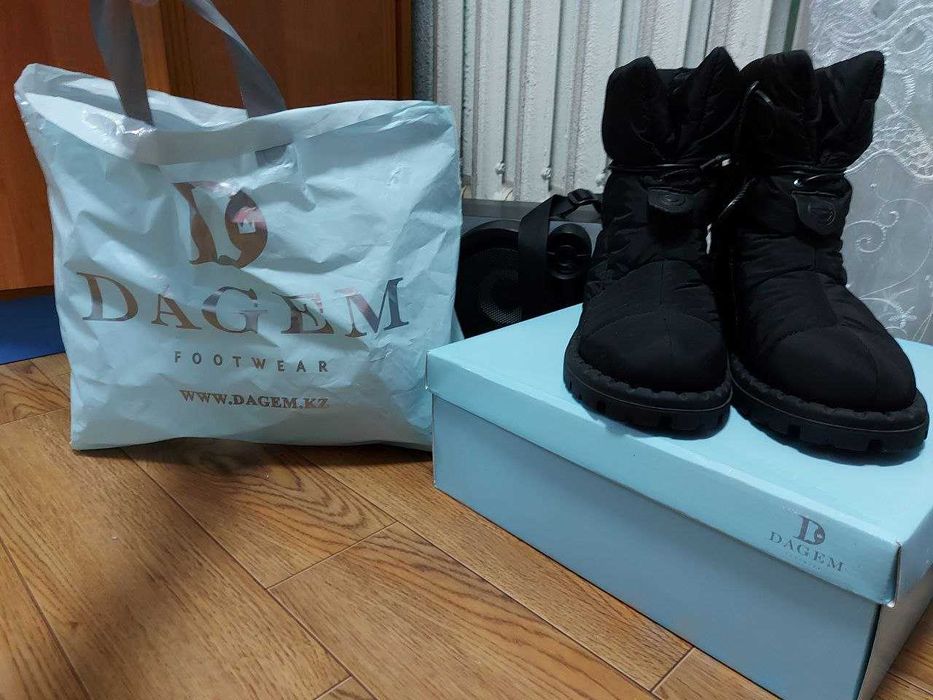 Новые женские ботинки