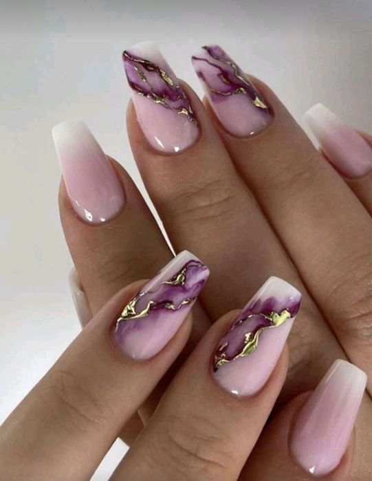 Unghii cu gel si oja semipermanenta și pedichiura estetica