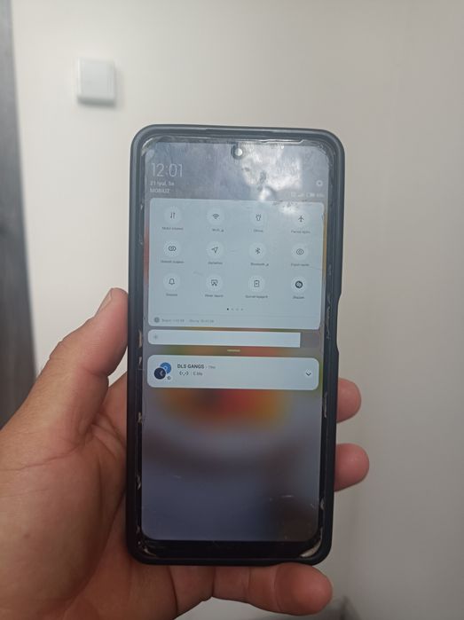 Redmi note 11 pro 5 G 4:64 holati yaxshi