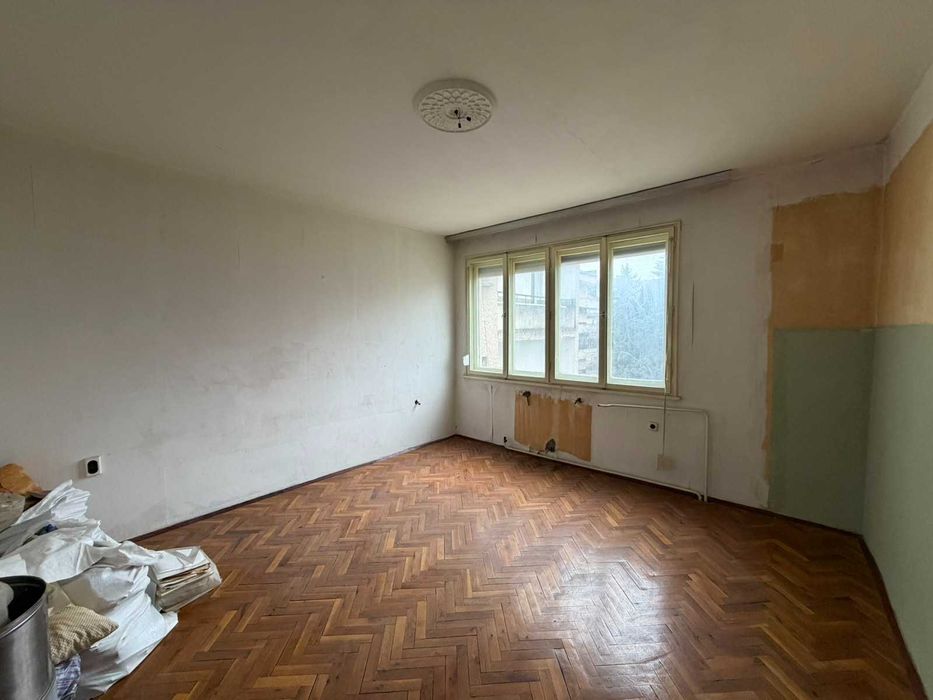 Многостаен апартамент в центъра на Разград