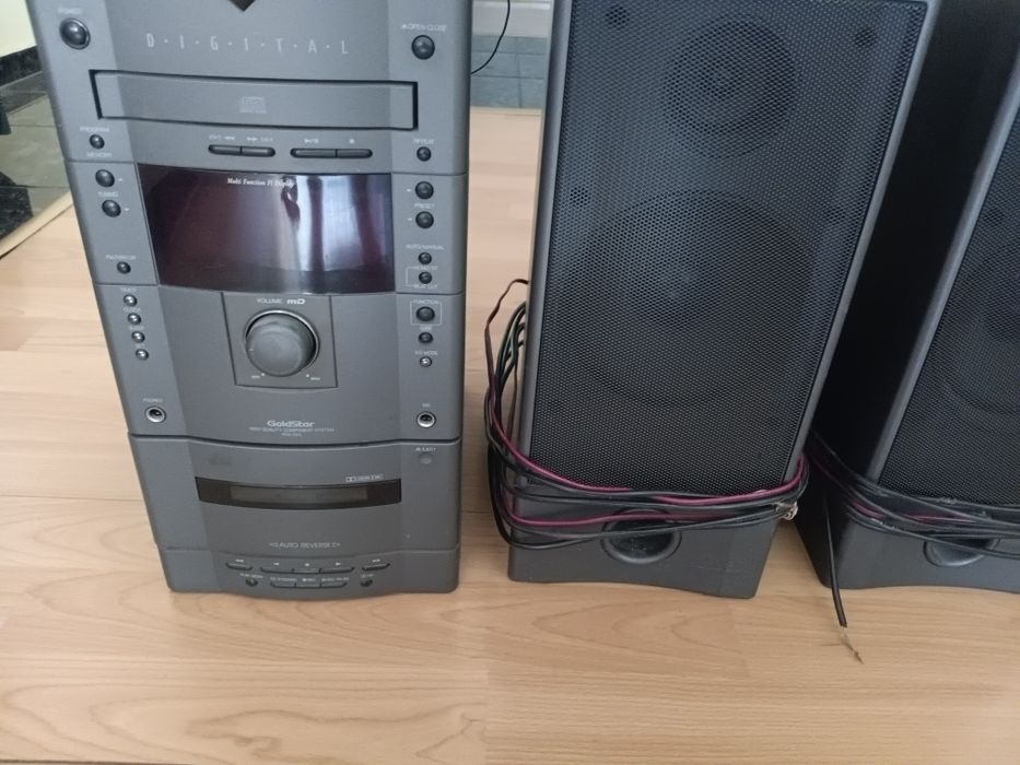 Тонколони за компютър Креатив и система  сд и касета Голд Стар