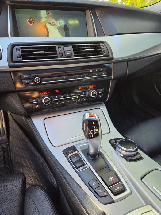 BMW F10 lci/2.0 184 CP,4 butoane/webasto/360/ventilație/soft close/trapa/night vision/memorii/side View/Carplay android auto