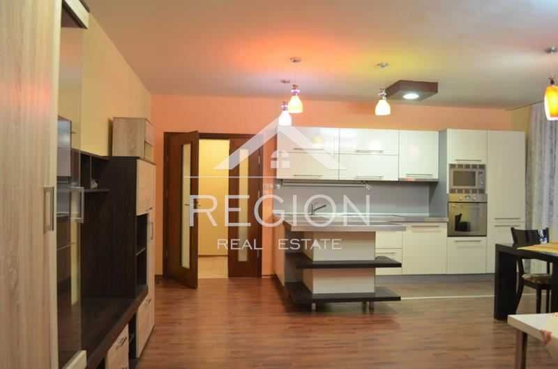 Дава се под наем Четиристаен апартамент в Варна, Център - 117 кв.м за 800 € - Снимка #1