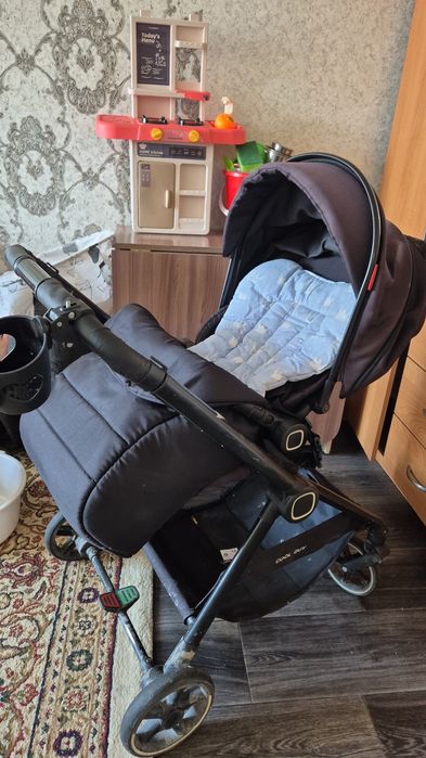 Коляска детская прогулочная