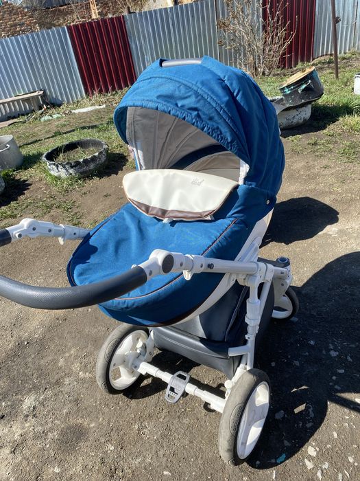 Продам детскую коляску