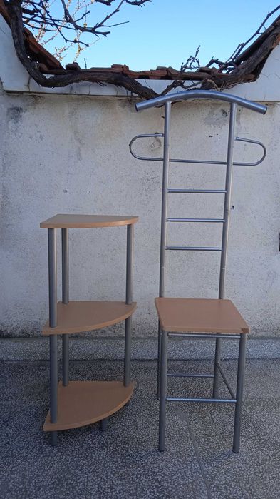 Стол със закачалка камериерски и ъглова етажерка