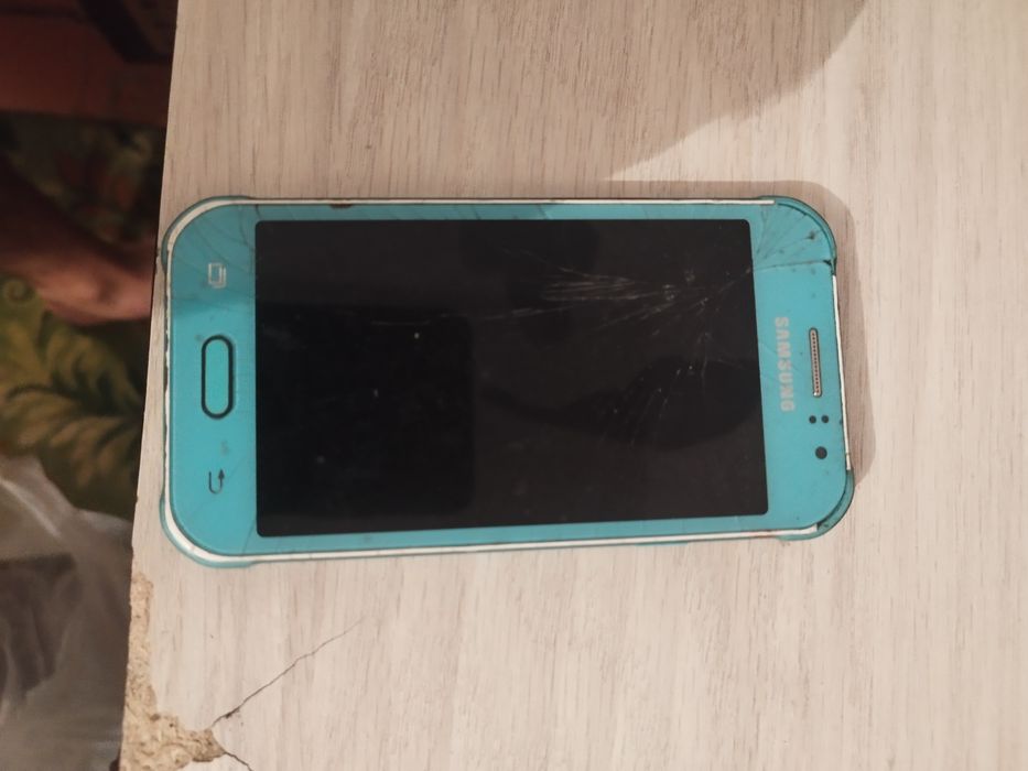 Продам телефоны на запчасти