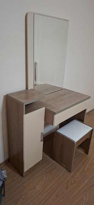 Set mobilier dormitor complet-pat matrimonial 180cm+dulap mare+2 noptiere+masuta machiaj