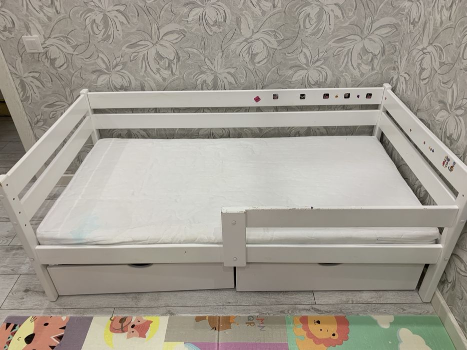 Продам Б/У детская кровать