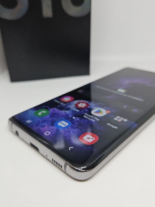 Samsung Galaxy S10 5G 128gb/8ram Пълен Комплект - като нов