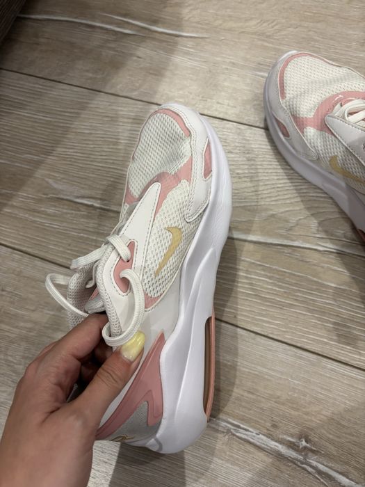 Дамски маратонки Nike air max