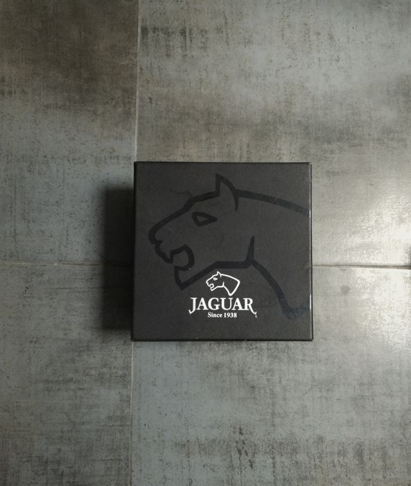Jaguar Executive Diver J864/2