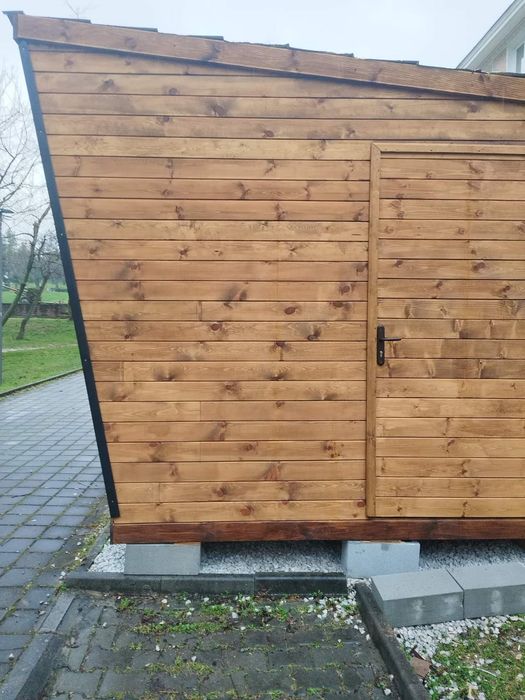 Дървени павилиони за бизнес.