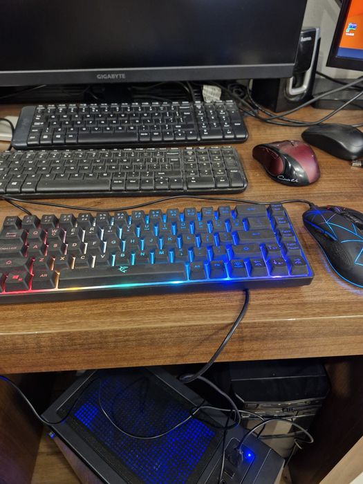 PC Gaming Entry/Office i7, 24GB RAM, SSD + Monitor Curbat Samsung 24"