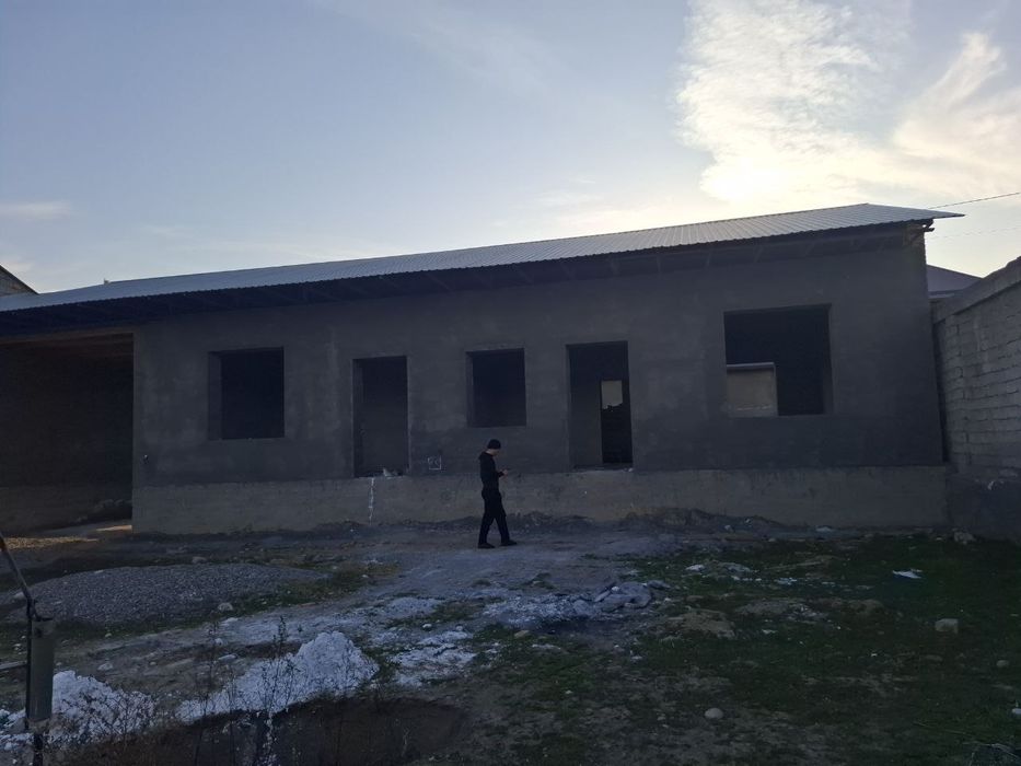 Tosh. vil Qibray tum. Baytiqo'rg'onda 6 sotix 5 xonali uy sotiladi