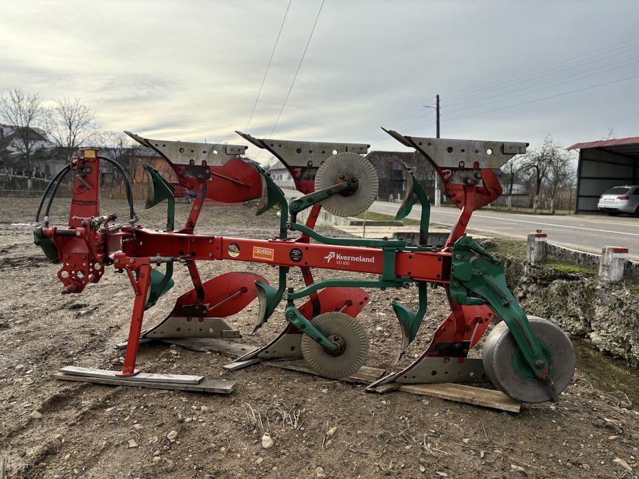 Plug reversibil Kverneland VD 100