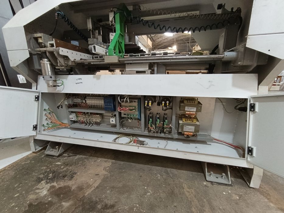 CNC пробивна машина HIRZT F8