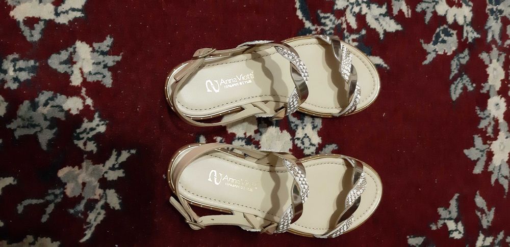 Sandale din piele marimea 37