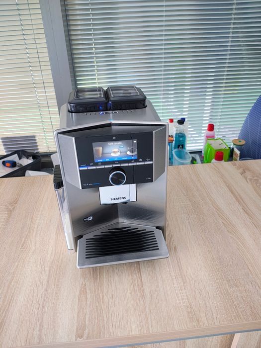 Espressor expresor Siemens EQ9 PLUS Connect Seria700 / 2 râșnițe