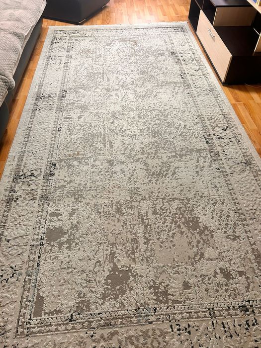 Ковёр 2*4 б/у в хорошем состояний