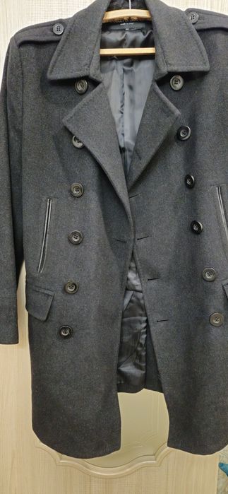Продам пальто двубортное