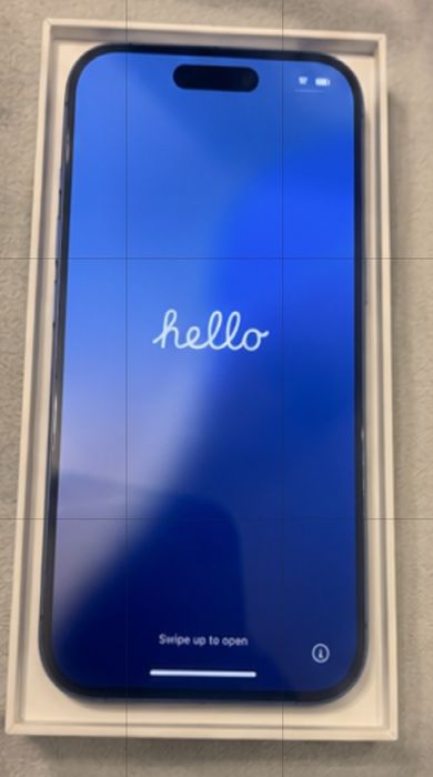 Iphone 16 albastru