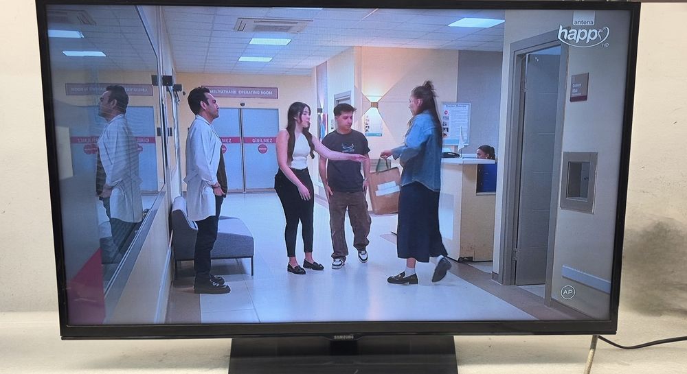 Tv samsung smart full hd , 81 cm  32 inchi 32h5500