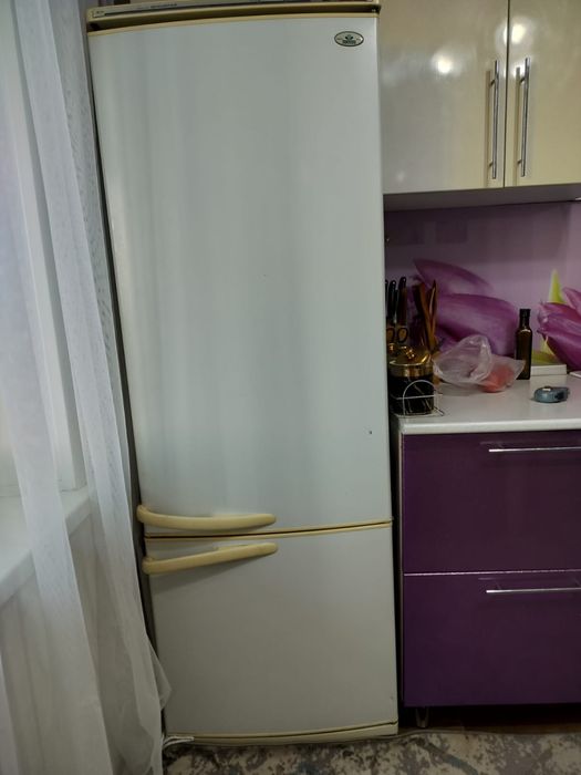 Продам холодильник