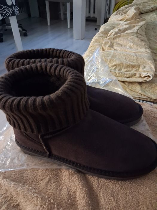 Продам уги женские