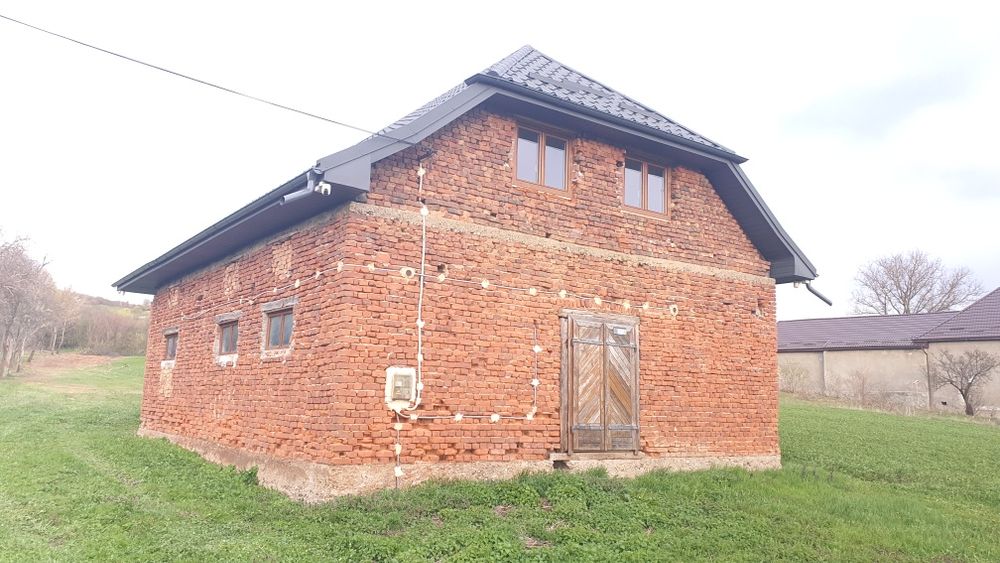 casa magazie hala 25 km de Zalău