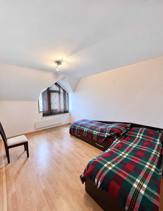 Тристаен под наем в Банско, 80 м², 2 спални – дългосрочно