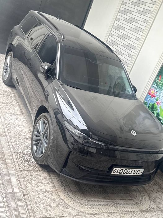 Leapmotor C16 Hybrid 2024 qora srochno