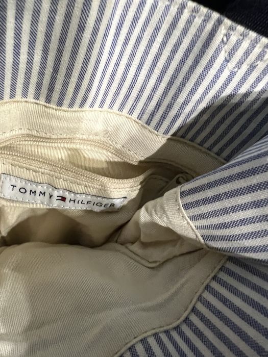 Малка чантичка,,Tommy Hilfiger”