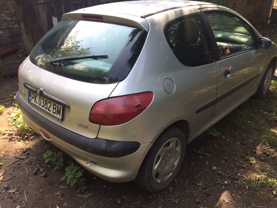 Пежо 206 на части счупен двигател