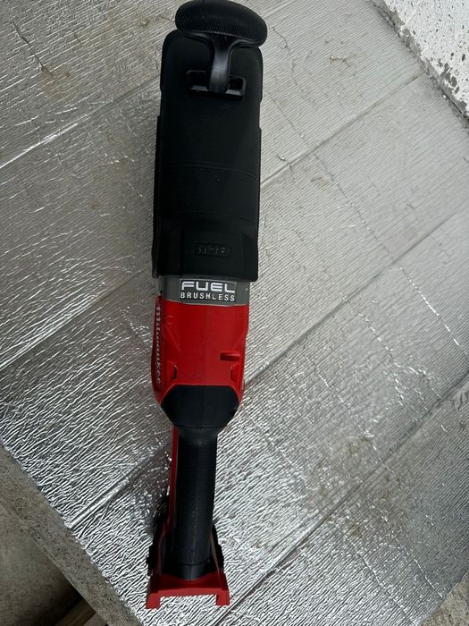 Mașina de găurit la unghi Milwaukee M18FRAD2