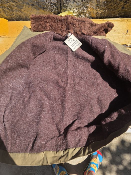 Стари дрехи от вълна