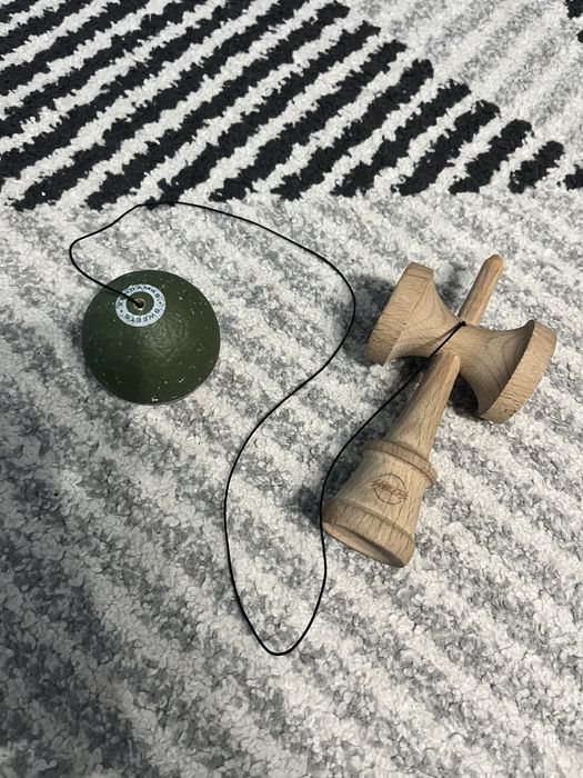 Vand kendama Broken Shape Tracker
