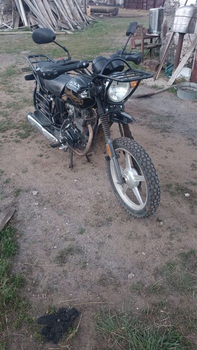Продам мотоцикл 200 куб