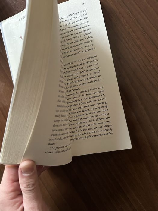 Original Ingliz tilidagi kitoblar sotiladi.