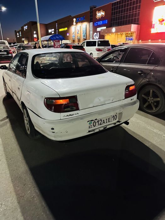 Toyota Carina ..