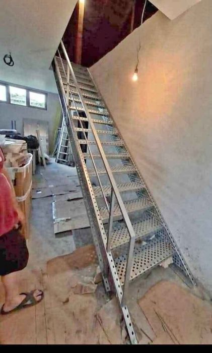 Vând scări metalice și trepte metalice la comandă
Realizez și vând scă