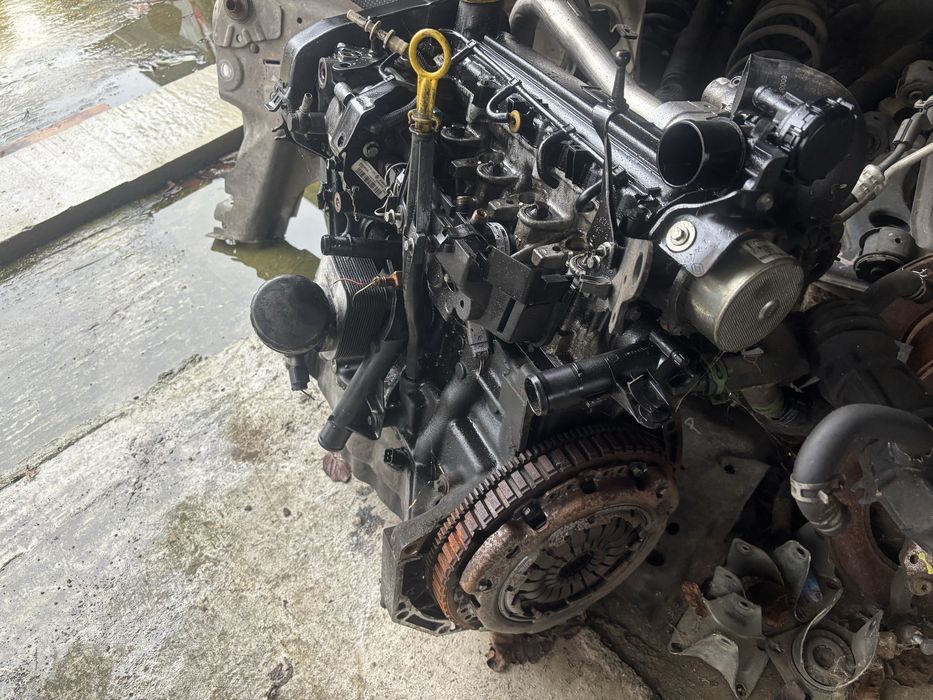 Motor Renault Clio 3  1.5 dci 55 kw 74cp an 2011