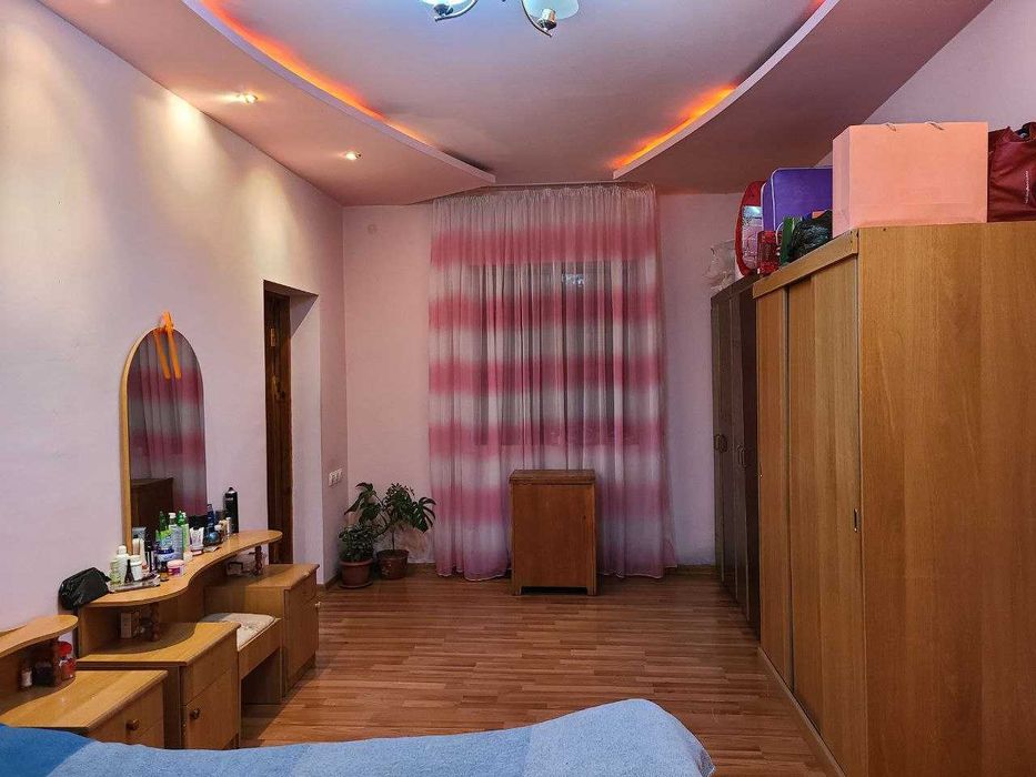 Ховли сотилади. Срочно.жиззах. нархини келиштирамиз!!!