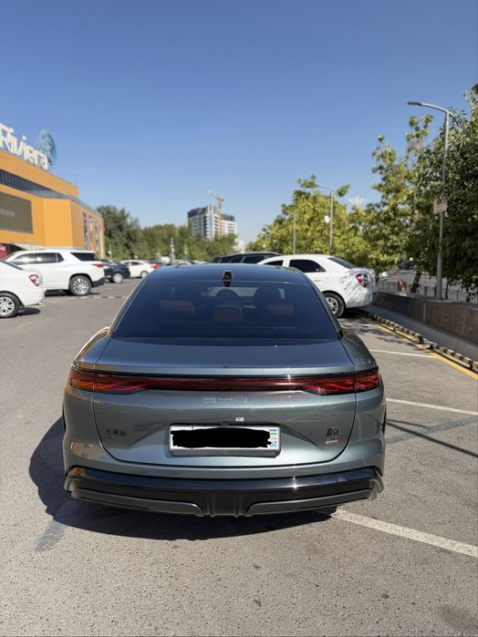 BYD Han L full yashil 2.7sec