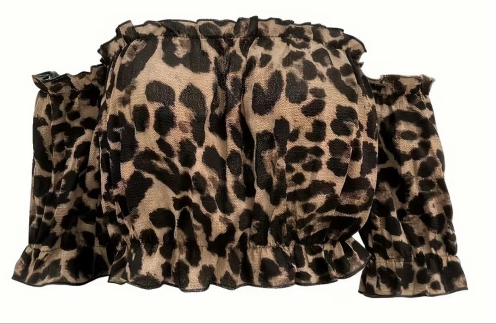 Costum damă cu imprimeu leopard – top și fustă asimetrică
